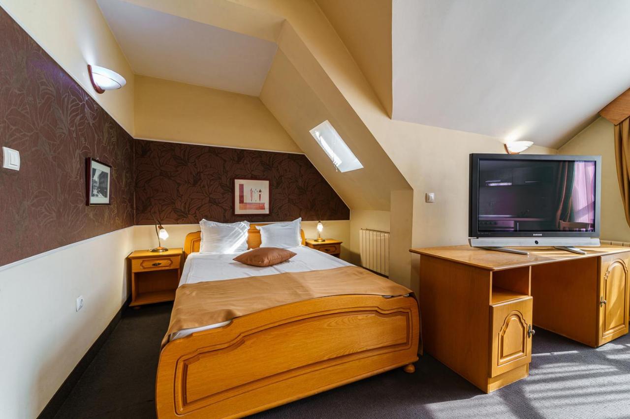 Hotel Avion - Self Check In Plovdiv Ngoại thất bức ảnh