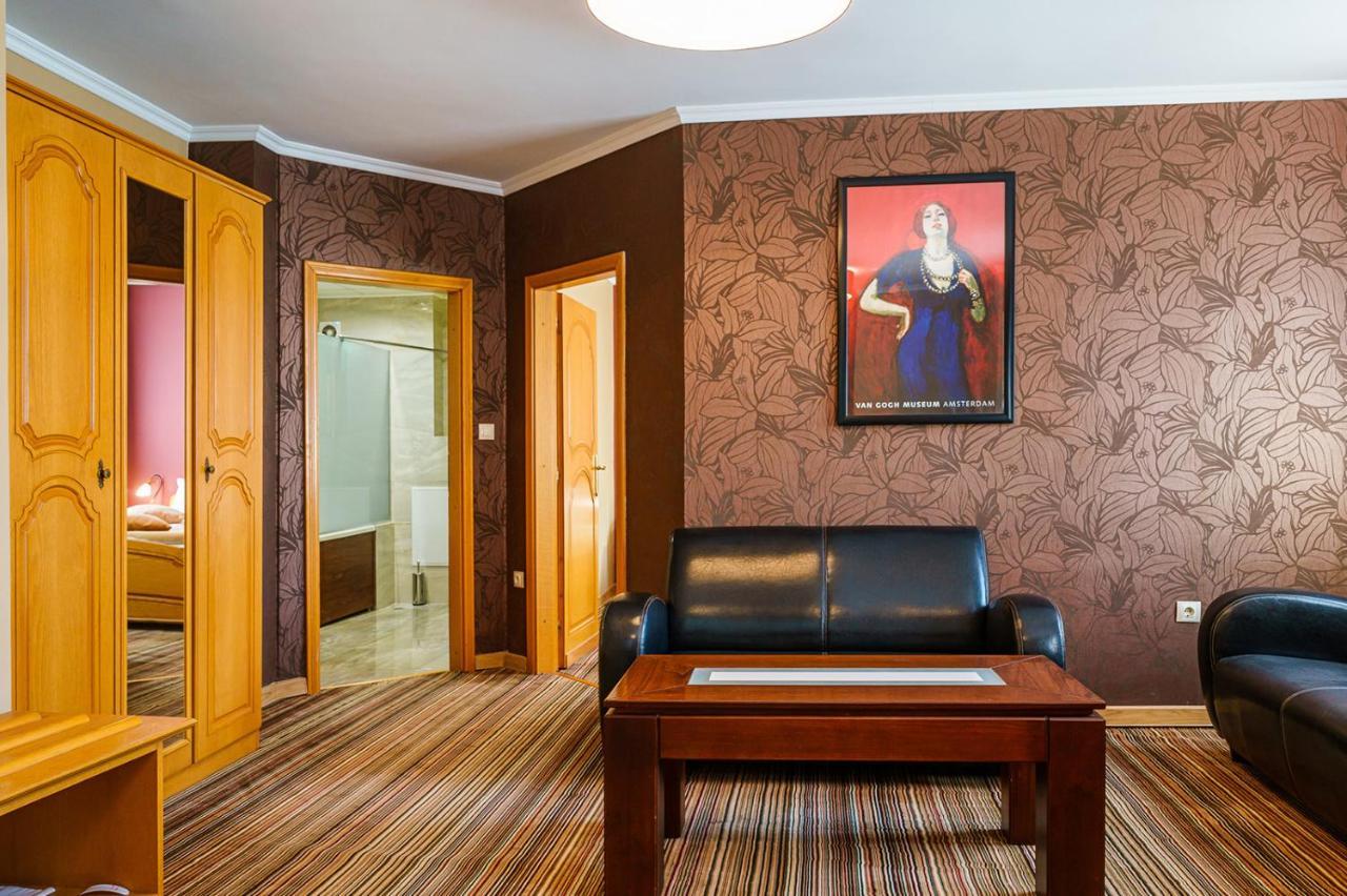 Hotel Avion - Self Check In Plovdiv Ngoại thất bức ảnh