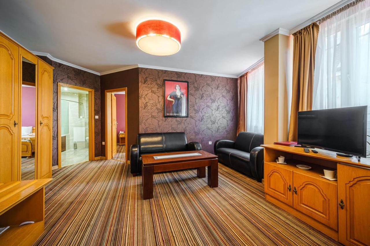 Hotel Avion - Self Check In Plovdiv Ngoại thất bức ảnh